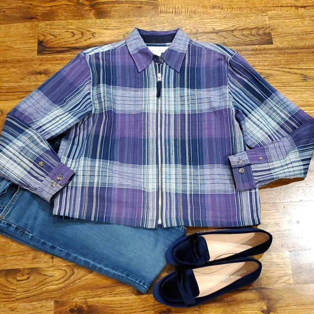 Womens Dressbarn full zip collared top size M